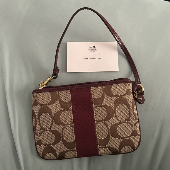 Coach coin purse - Picture 2 of 4